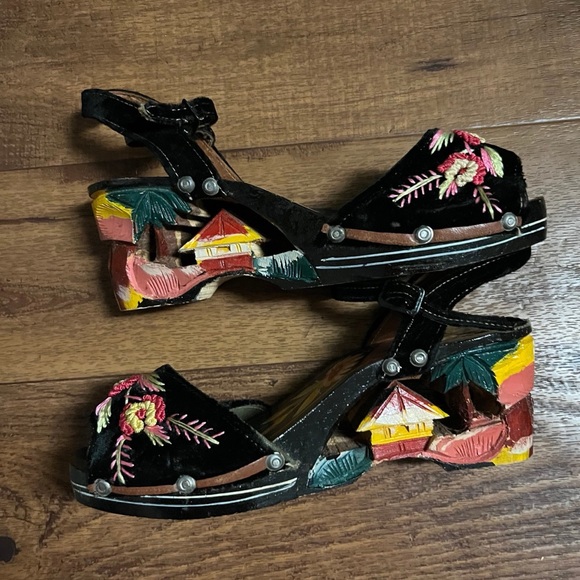 Vtg• 1940’s • Wooden • Carved • Black/ Red• Sandals • Size 6 • Philippines Shoes - Picture 10 of 13